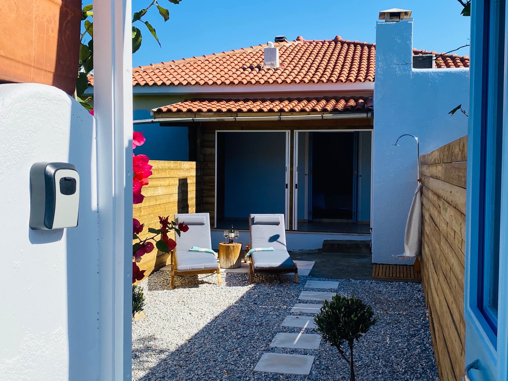 tuin-samos-bougainvillea-holiday home