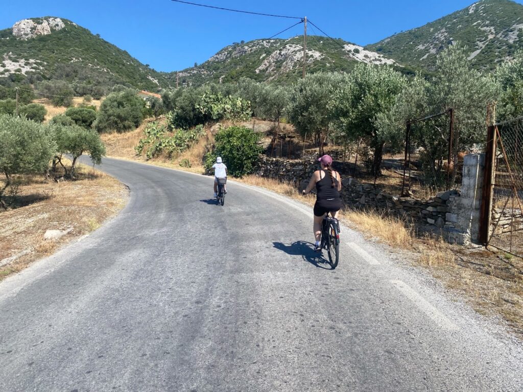 Sacha and her daughter during ebike tour route 2